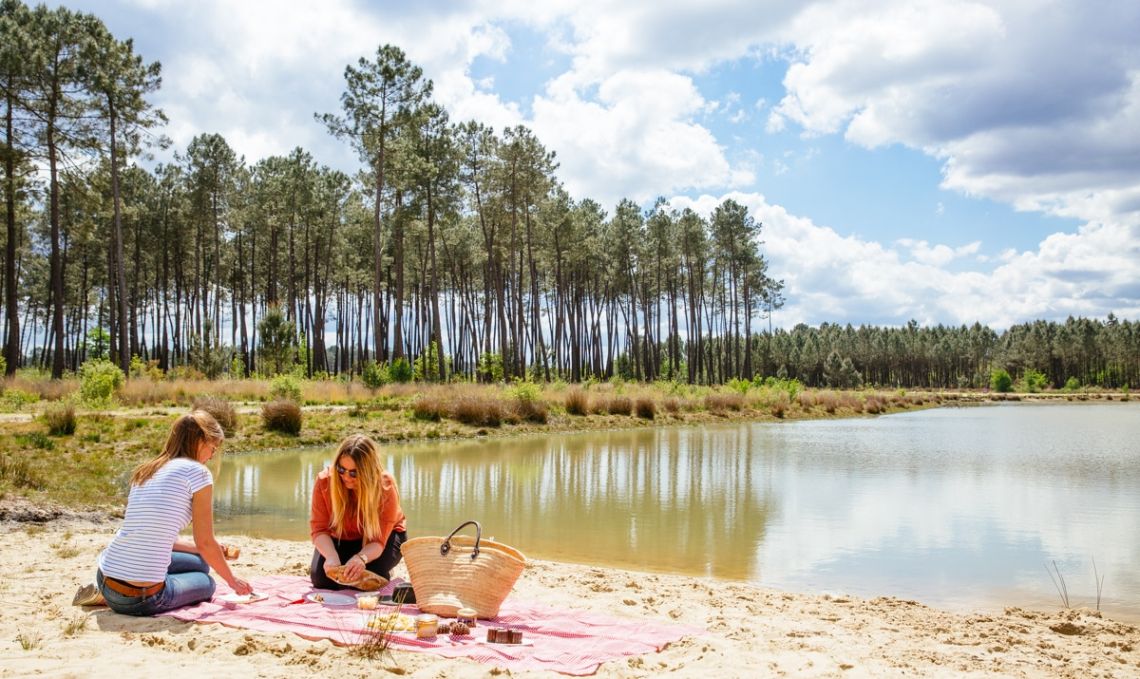 Lac d'hostens baignade plage nature vacances en famille Lac d'hostens baignade plage nature vacances en famille