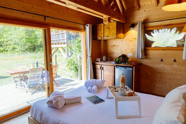 Cabane indonésienne avec spa privatif - hébergement insolite Cabane indonésienne avec spa privatif - hébergement insolite