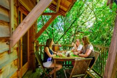 Vacances de Pâques en famille : une aventure insolite au cœur de la nature près de Bordeaux